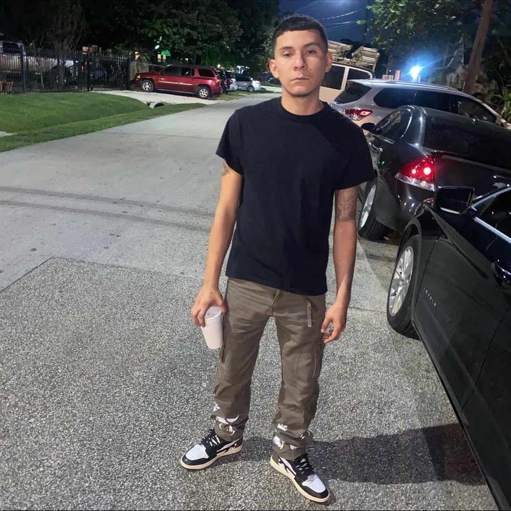 Meet your Posher, Sostenes